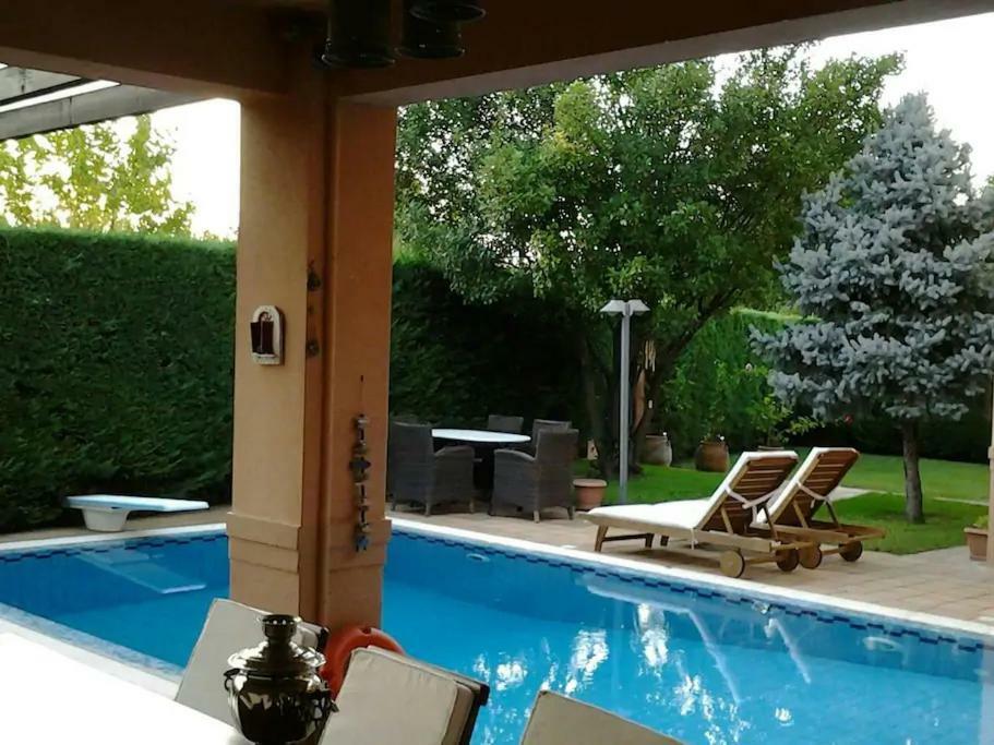 4-Seasons Pool Villa Near Meteora 트리칼라 외부 사진