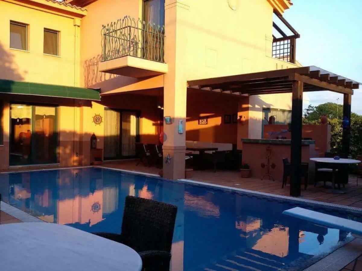 4-Seasons Pool Villa Near Meteora 트리칼라 외부 사진